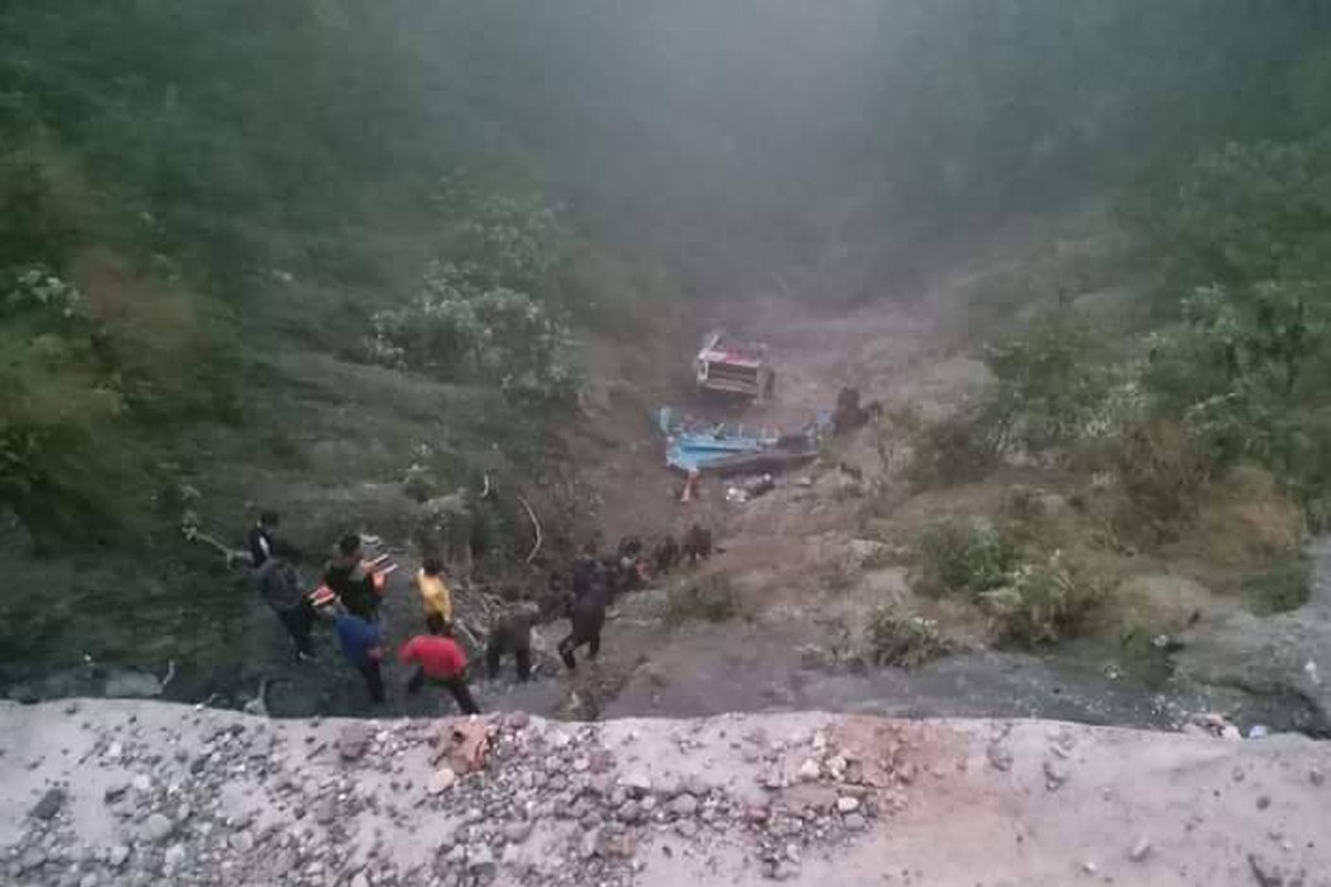 दुर्घटनामा एकै गाउँका चारको मृत्यु, शोकमा गाउँ