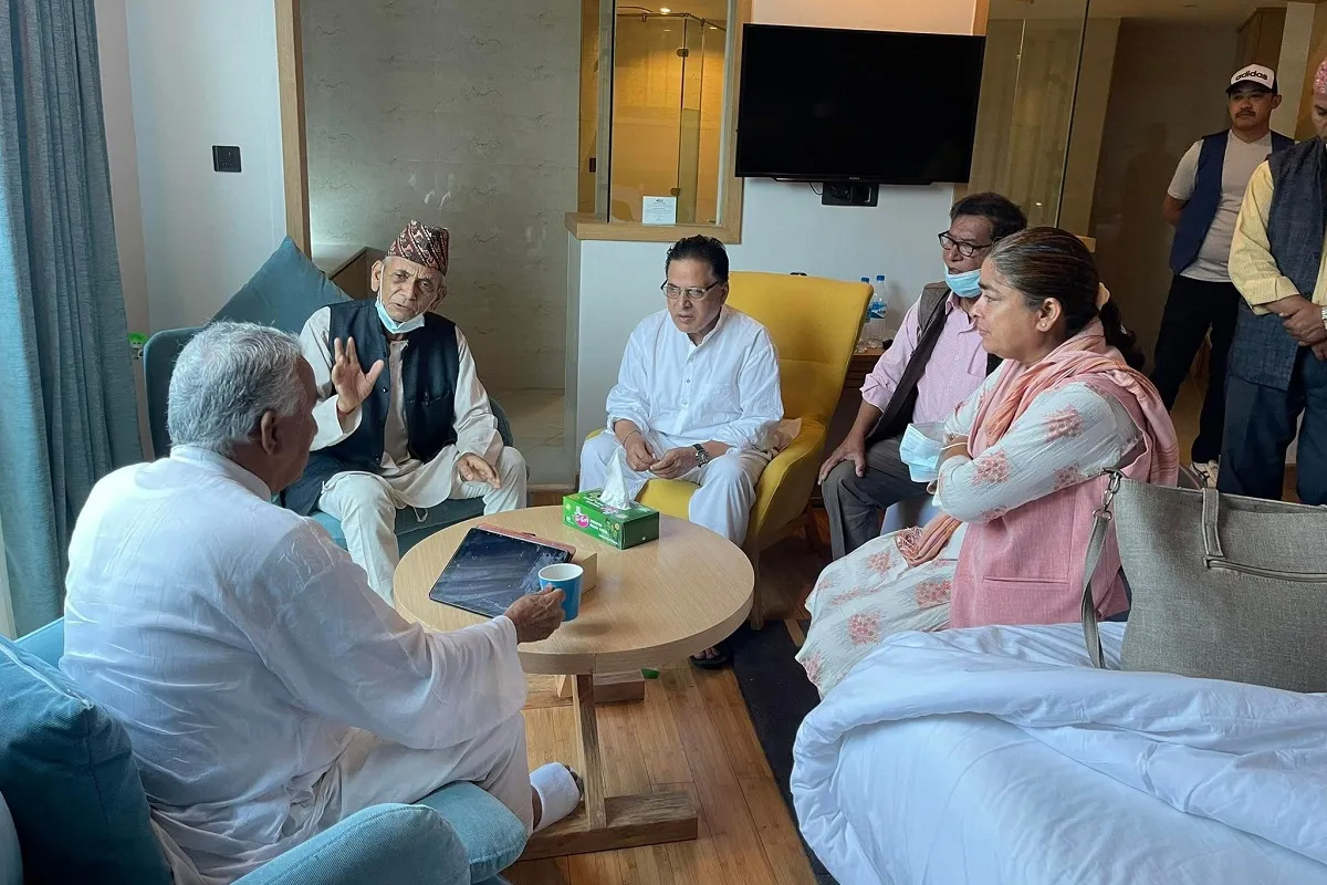 रामचन्द्र पौडेललाई जगन्नाथको जवाफ– सम्मानका लागि भेट्न आएको हुँ, चुनाव प्रचार गर्न हिँडेँ