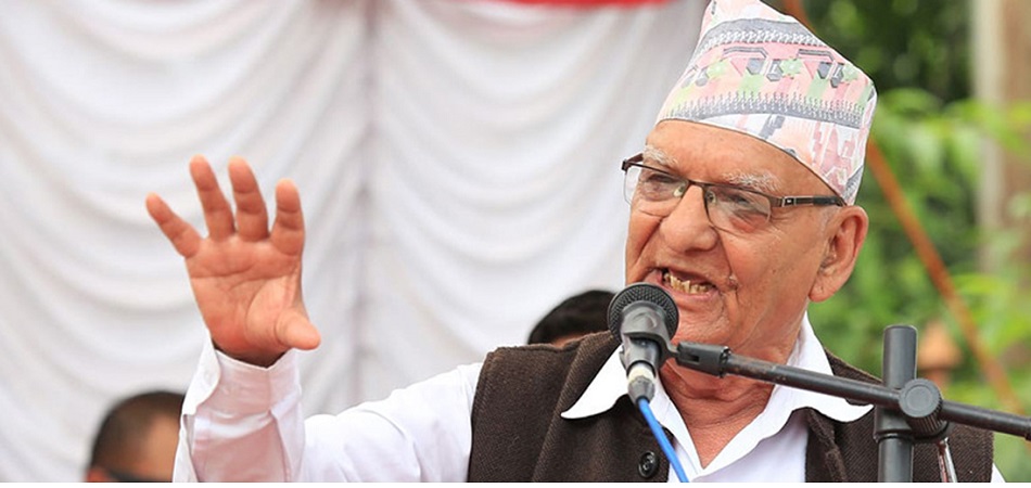 रवि लामिछाने विदेशबाट सञ्चालित छन्: चित्रबहादुर