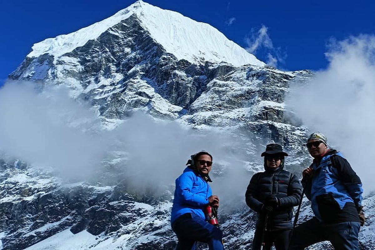 मनै लोभ्याउने छोरोल्पा हिमताल [तस्बिरमा]