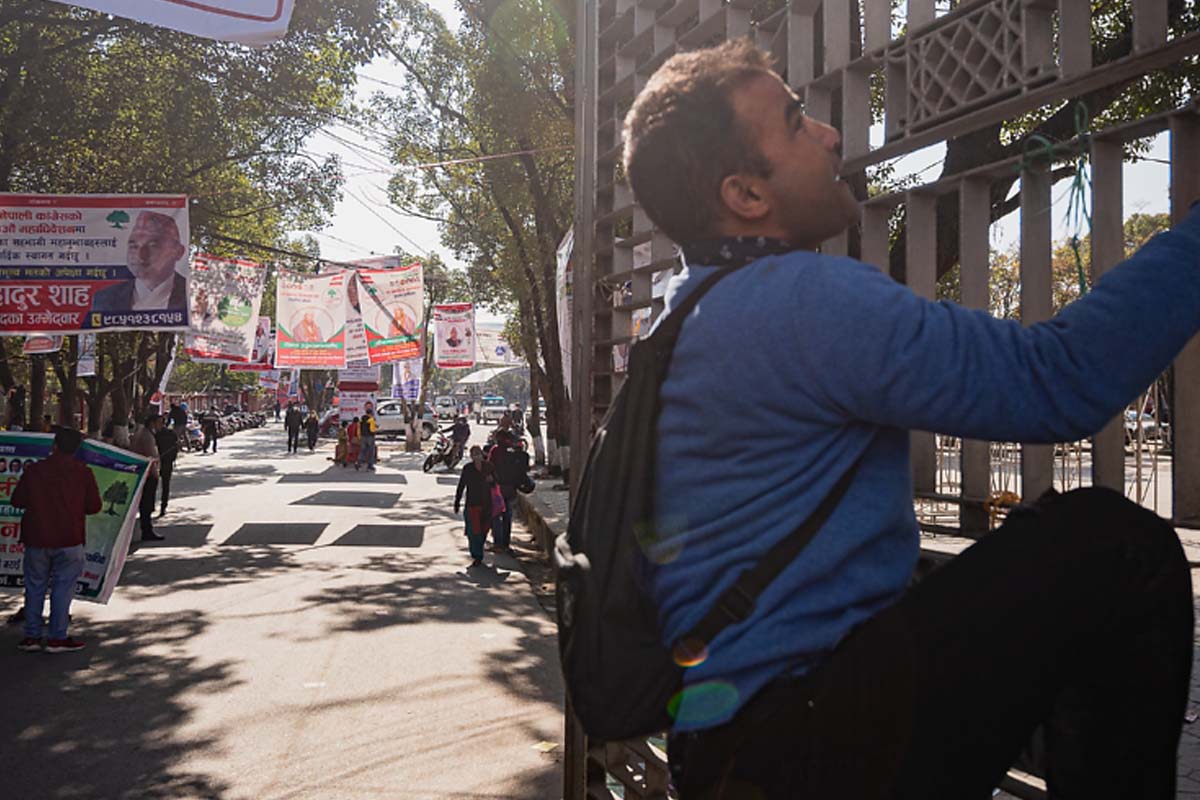 उम्मेदवार नेताको प्रचारमा जुटे कांग्रेस कार्यकर्ता [तस्बिरहरू]