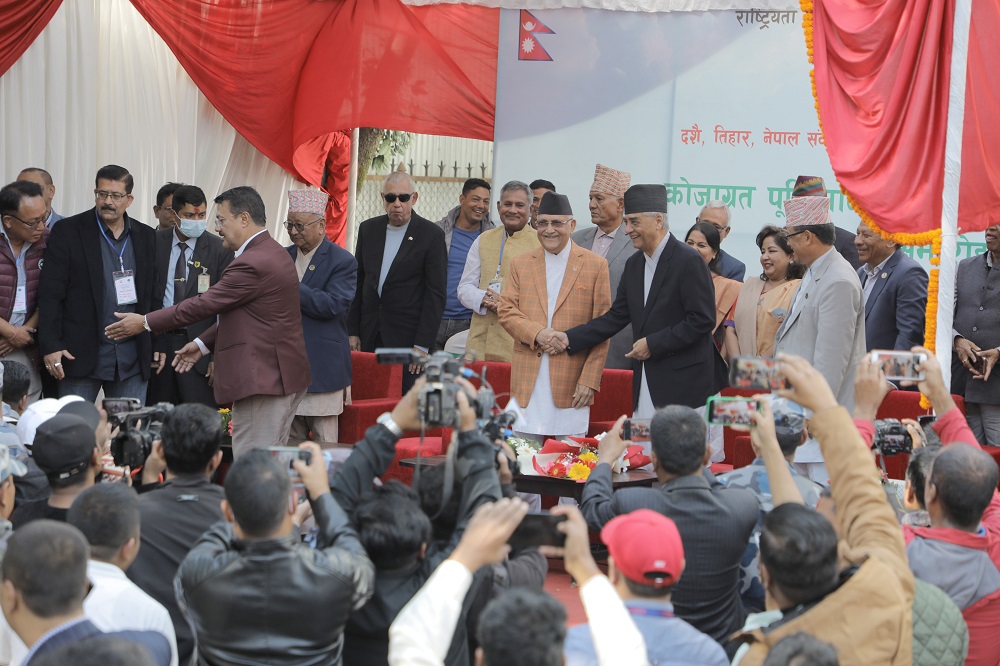 कांग्रेसको चियापानमा सानेपा पुगे एमाले शीर्ष नेताहरु