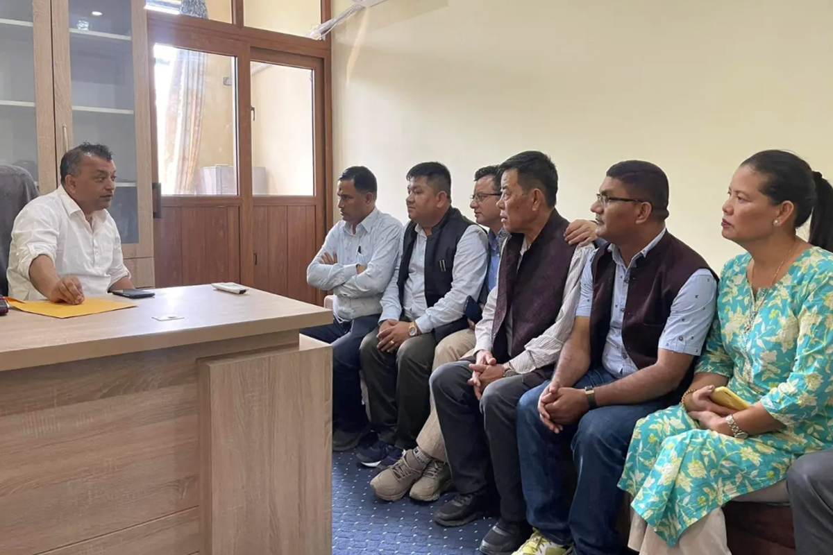 भरतपुरको मेयर माओवादीलाई छाड्न नसक्ने भन्दै चितवन कांग्रेस नेताको दौडधुप
