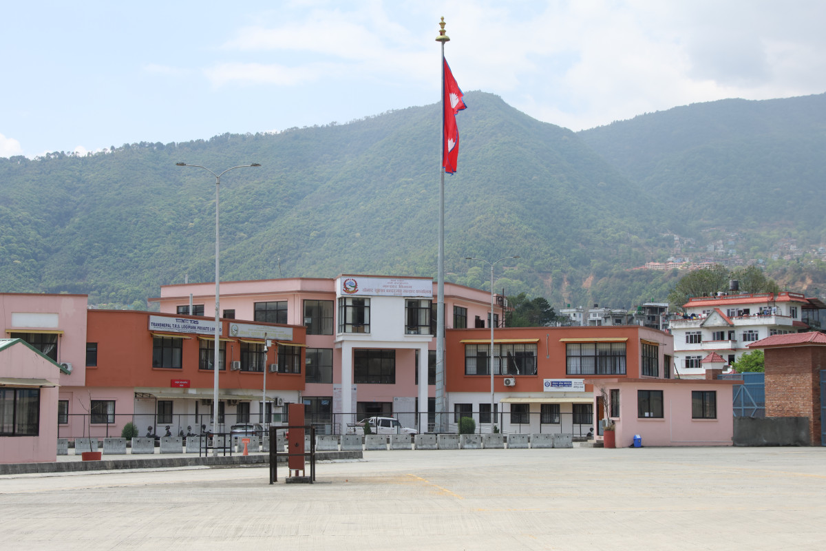 कोरला नाकाबाट भित्रिएका मालवाहक सामान अब चोभारमै जाँचपास गरिने