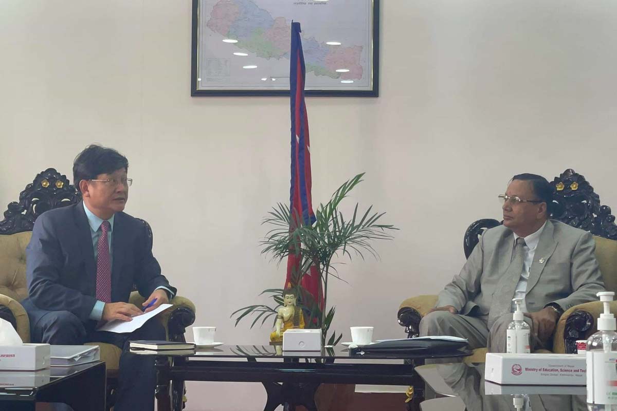 शिक्षामन्त्री पौडेल र एडीबी उपाध्यक्षबीच भेटवार्ता
