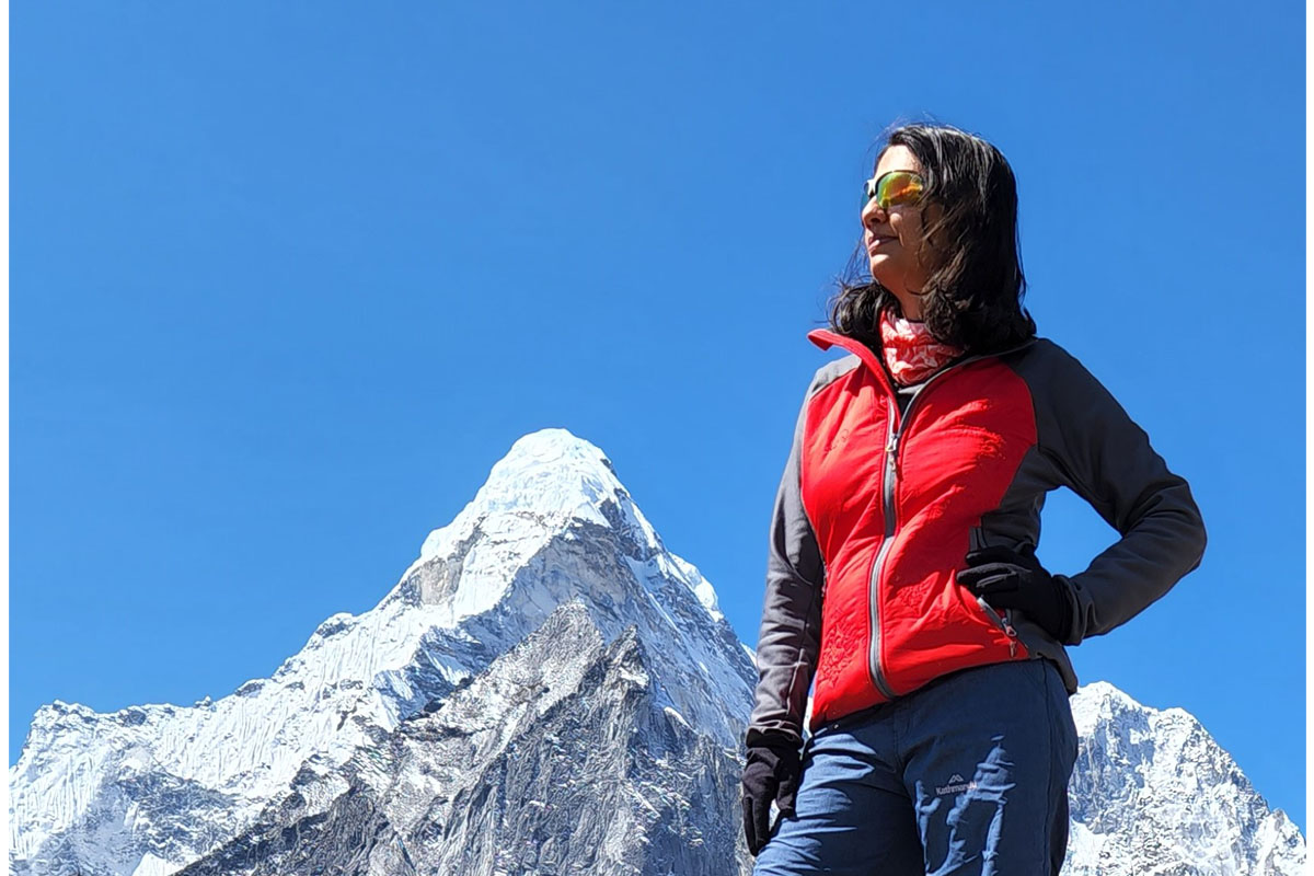 तीन सन्देश प्रवाह गर्न डा. भुसालले गरिन् सगरमाथा आरोहण