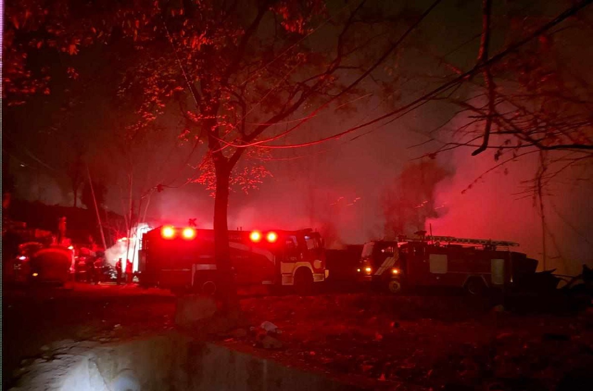 चन्द्रागिरिको कवाड कारखानामा भीषण आगलागी 