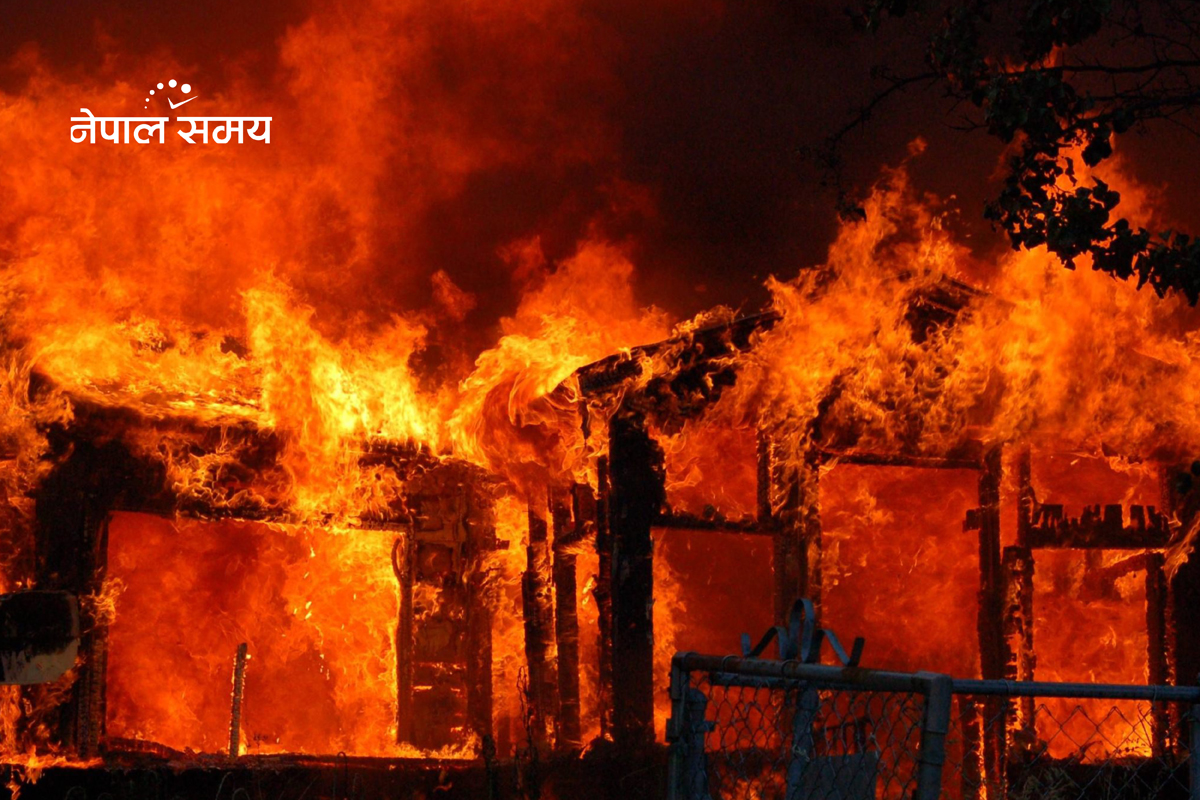 सप्तरीको डाक्नेश्वरीस्थित एक पसलमा आगलागी हुदाँ ८० लाखको क्षति