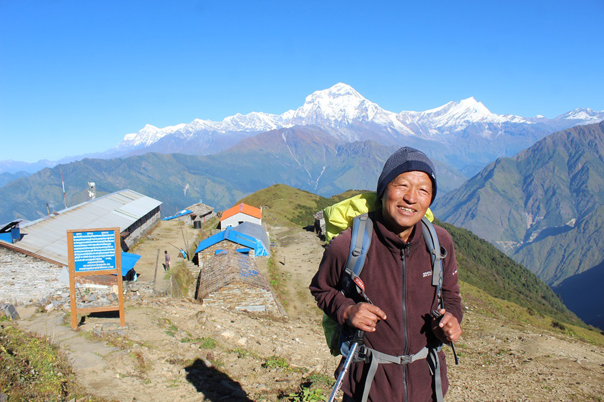 विदेश छाडेर गाउँको प्राण भर्दै भूपू गोर्खा सैनिक