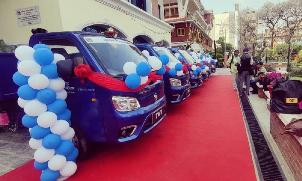 ललितपुर महानगरमा फोहोर उठाउन विद्युतीय गाडी