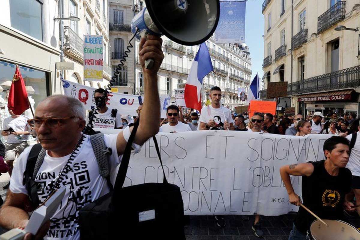 कोभिड-१९ : फ्रान्सद्वारा खोप नलगाएका तीन हजार स्वास्थ्यकर्मी निलम्बन