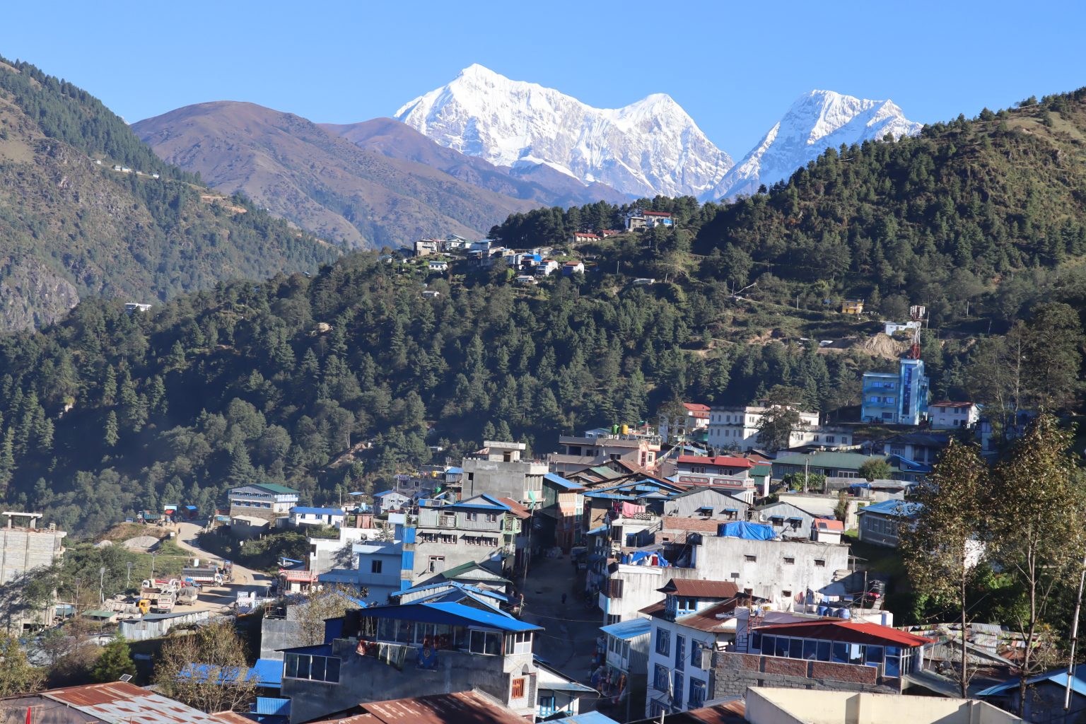 तिहारमा पनि सुनसान भए गाउँघर