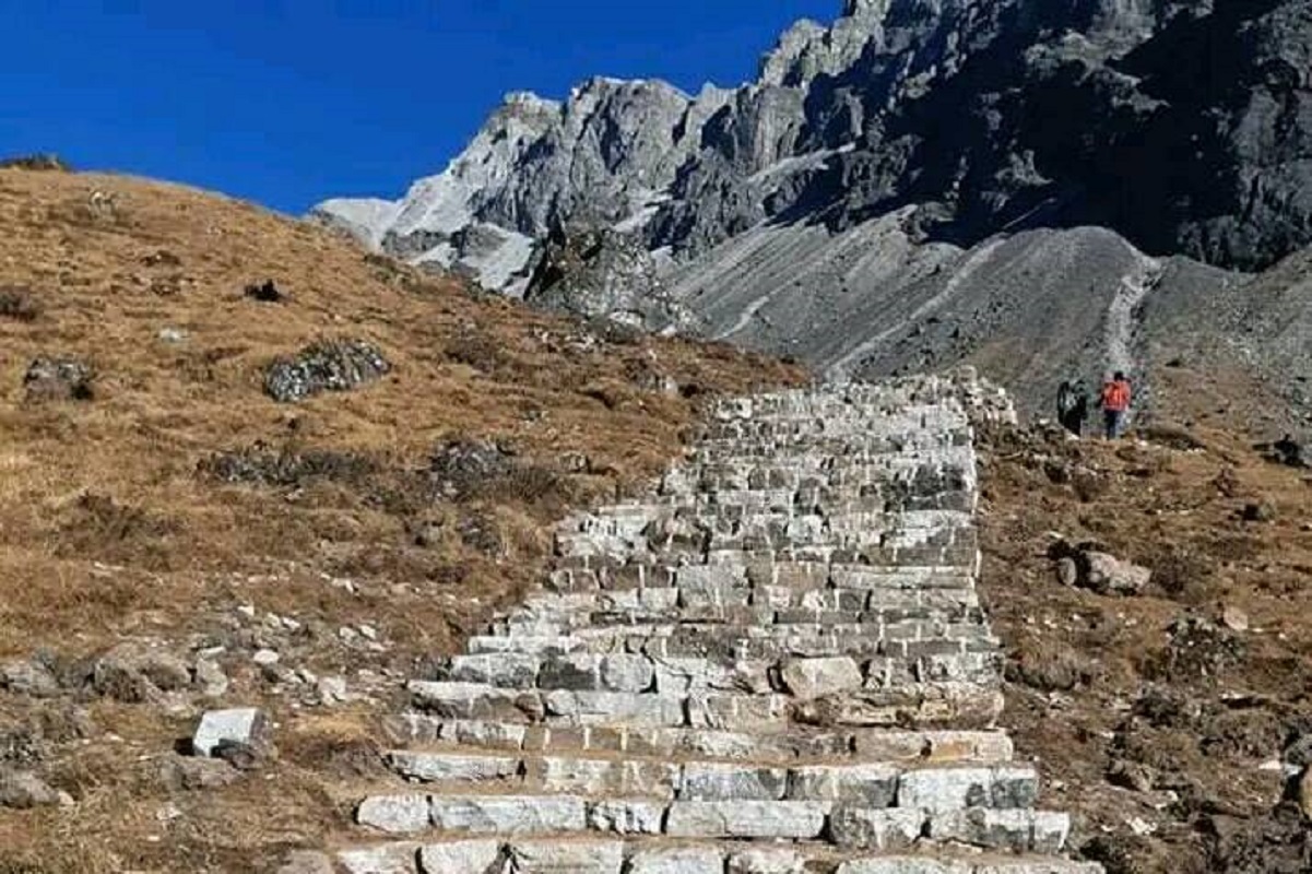 पर्यटन प्रवर्द्धनका लागि हेलम्बुमा पदमार्ग निर्माण