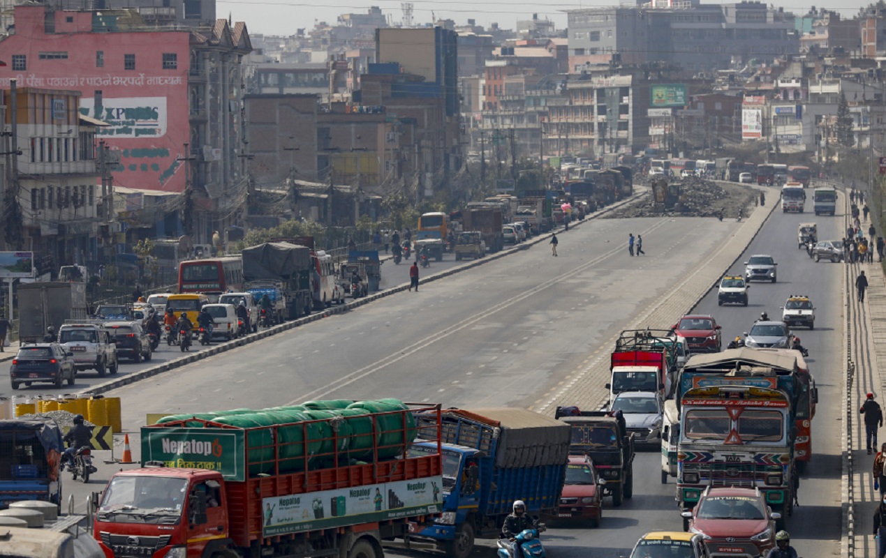 ग्वार्कोमा सवारी चाप कम गर्न कोटेश्वरबाटै ट्राफिक डाइभर्ट गरिने