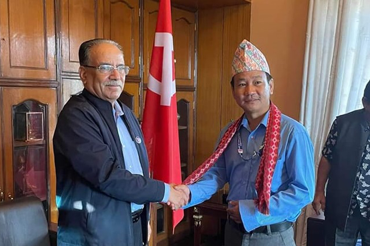 सर्दुखोलामा श्रमदान गर्न प्रचण्डलाई हर्क साम्पाङको निम्तो, प्रचण्डले भने- हुन्छ