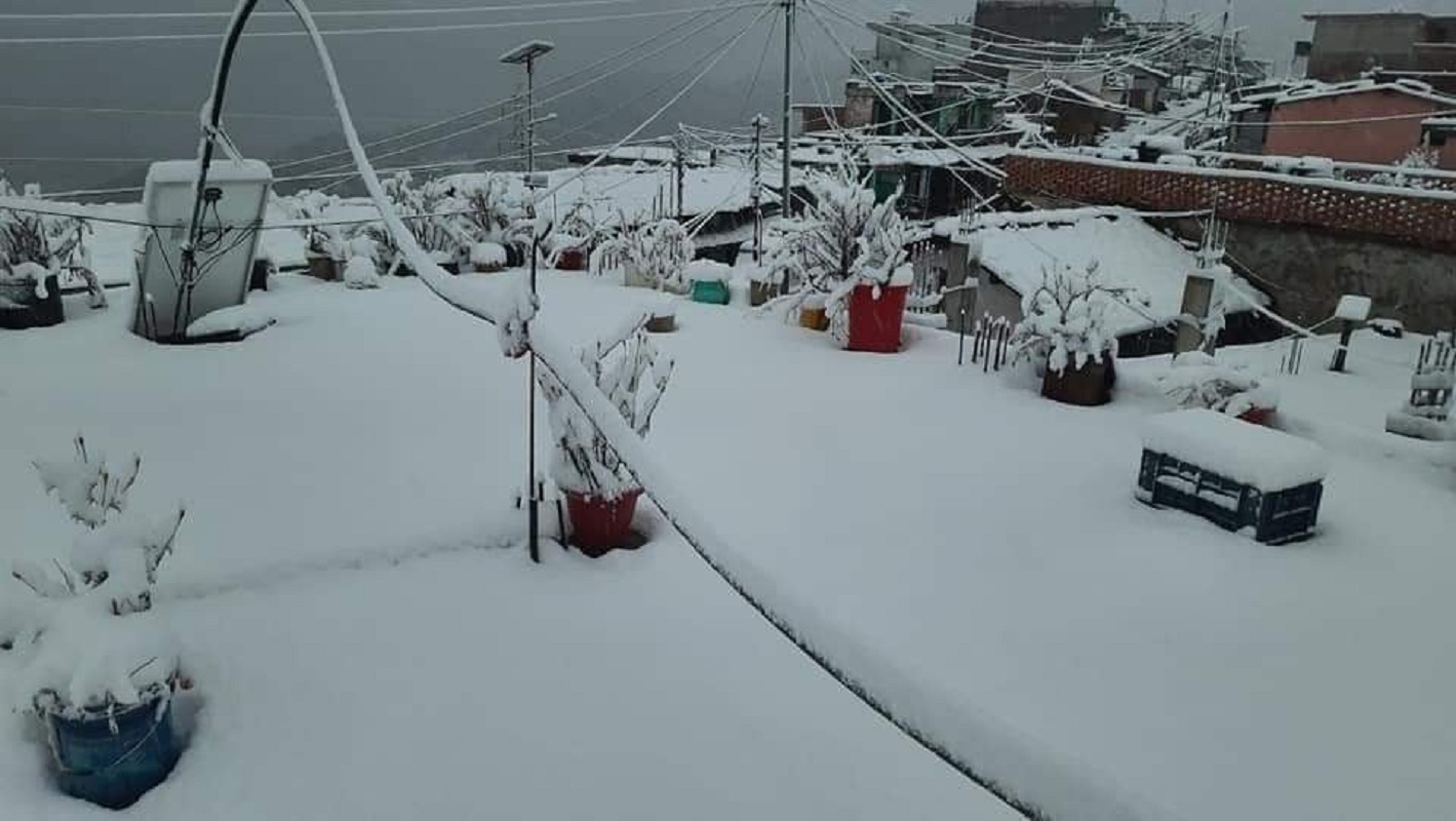 सुदूरपश्चिमका पहाडी जिल्लामा हिमपात [फोटो फिचर]