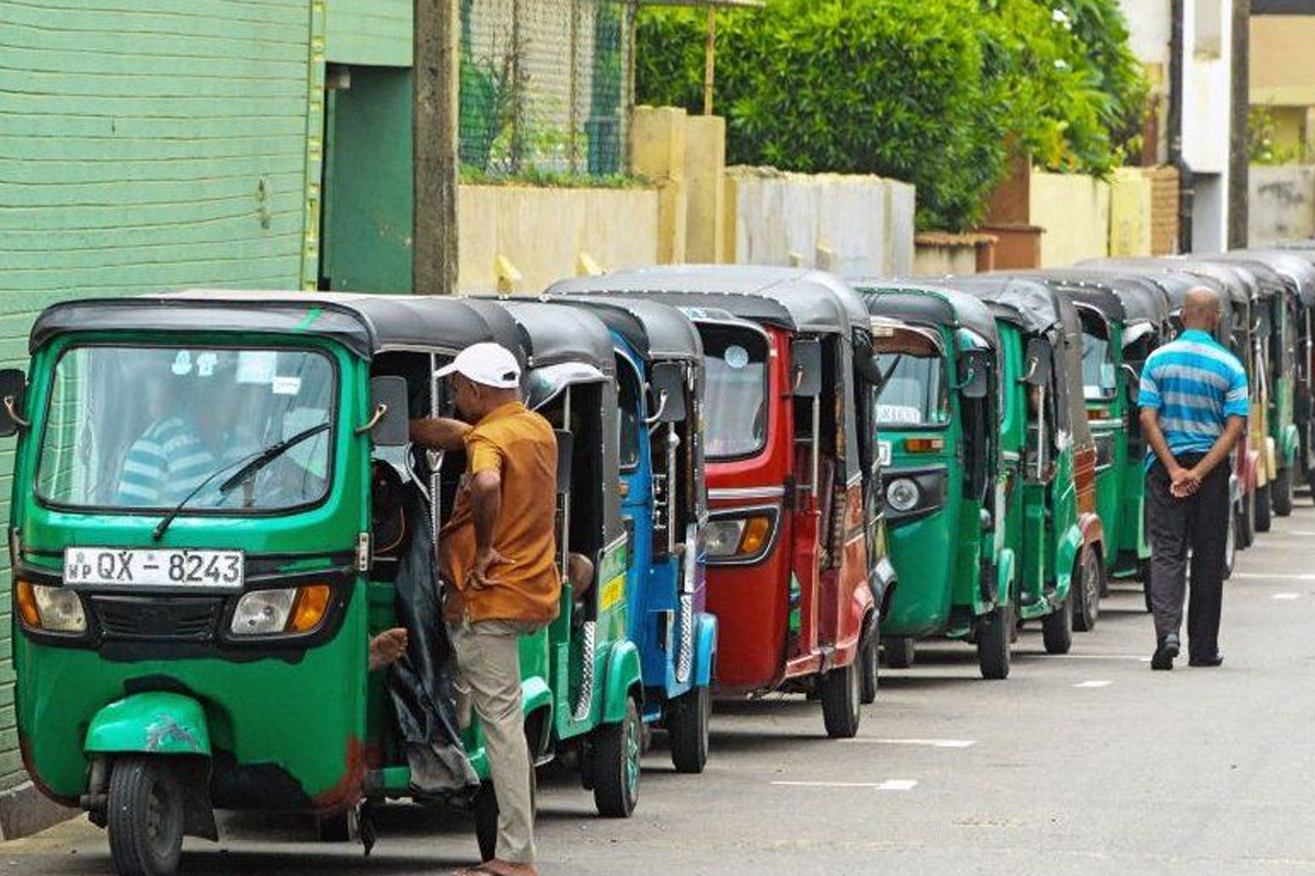 एक दिन पुग्ने पनि इन्धन छैन श्रीलंकामा, ऊर्जामन्त्री भन्छन्- किन्ने पैसा छैन