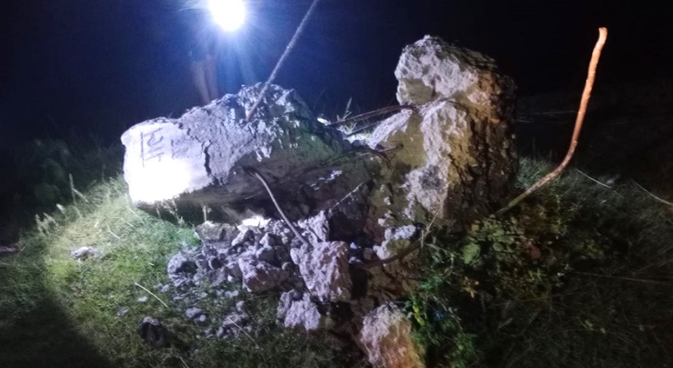 हात्तीले भत्कायो जंगेपिलर 