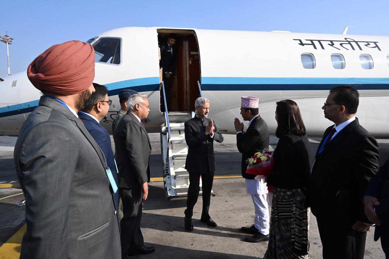 भारतीय विदेशमन्त्री काठमाडौंमा, भेटघाट सुरु
