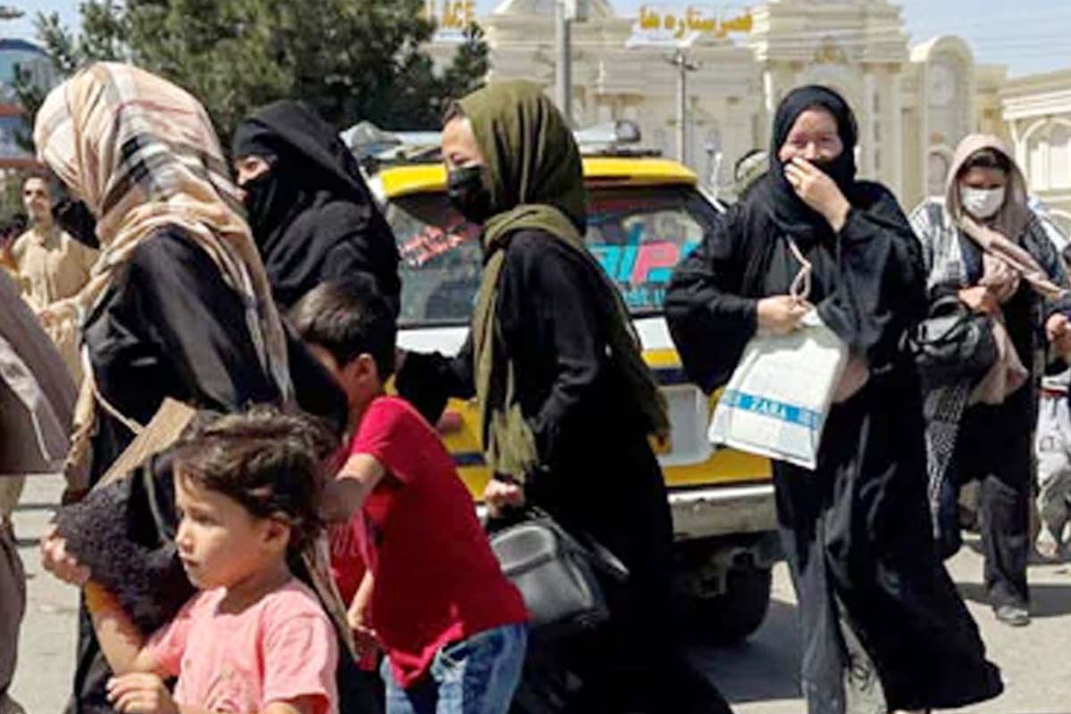 अफगानी महिलालाई पार्क प्रवेशमा प्रतिबन्ध लगाउने निर्णय फिर्ता लिनुपर्छ : अधिकारवादी समूह