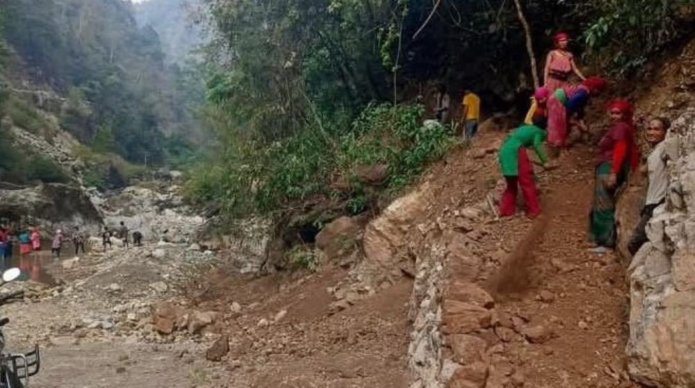 सरकारले १२ वर्षसम्म नबनाएपछि स्थानीय आफैं कस्सिए