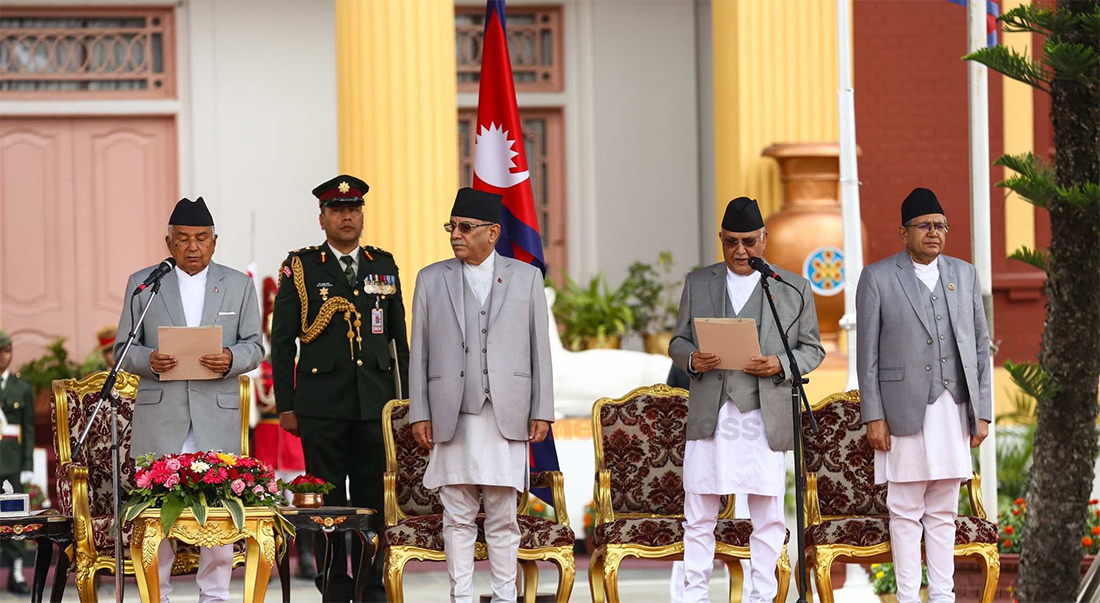 केपी ओलीले लिए प्रधानमन्त्रीको शपथ