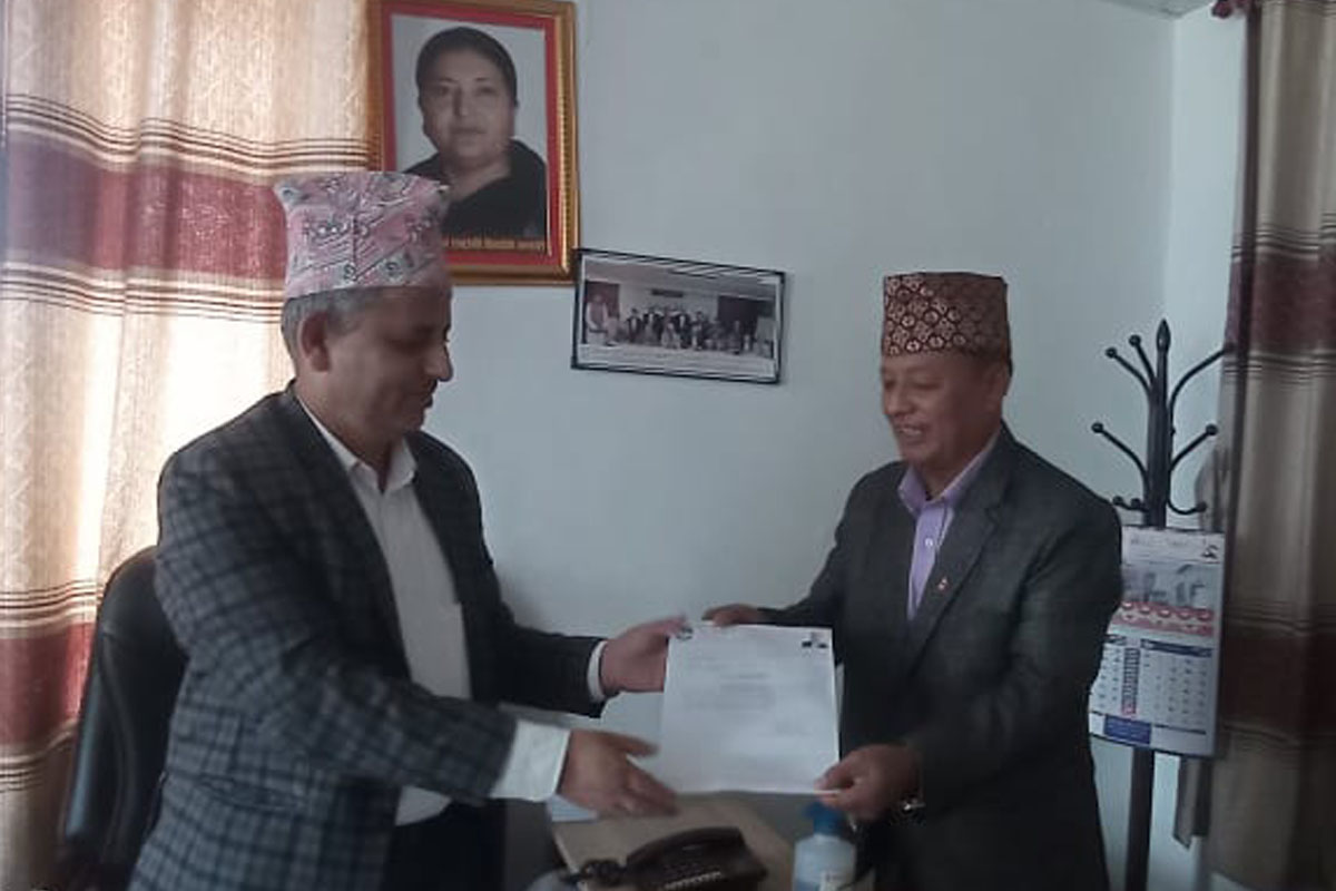 पोखराको मेयरमा चुनाव लड्न थापाले दिए सांसदबाट राजीनामा