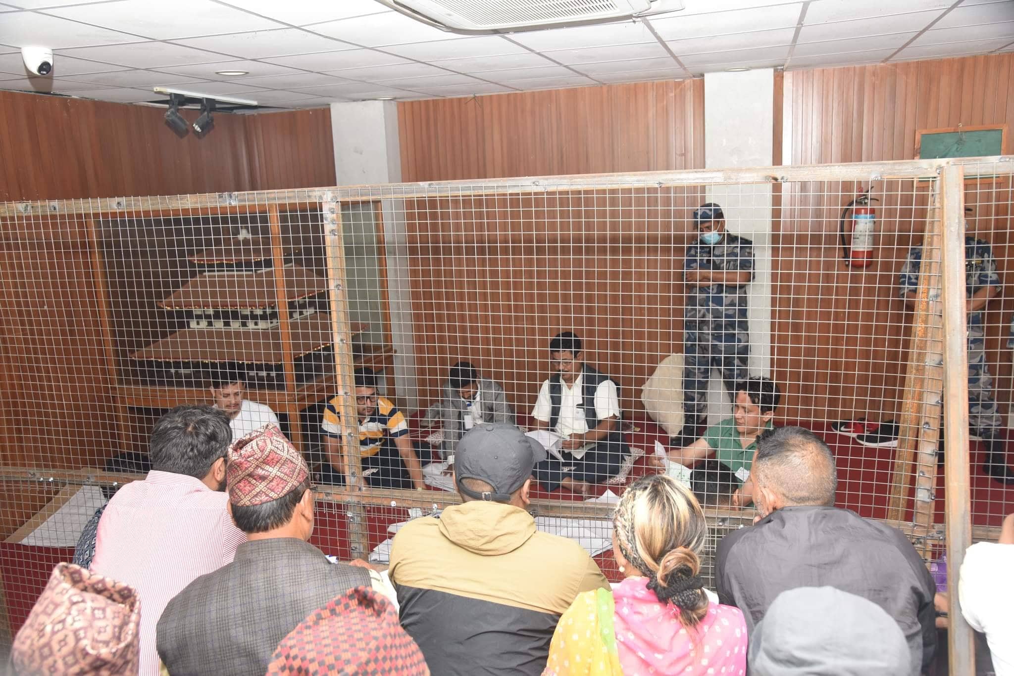 धेरैजसो स्थानमा मतगणना सौहार्दपूर्ण, केही ठाउँमा विवादले स्थगित