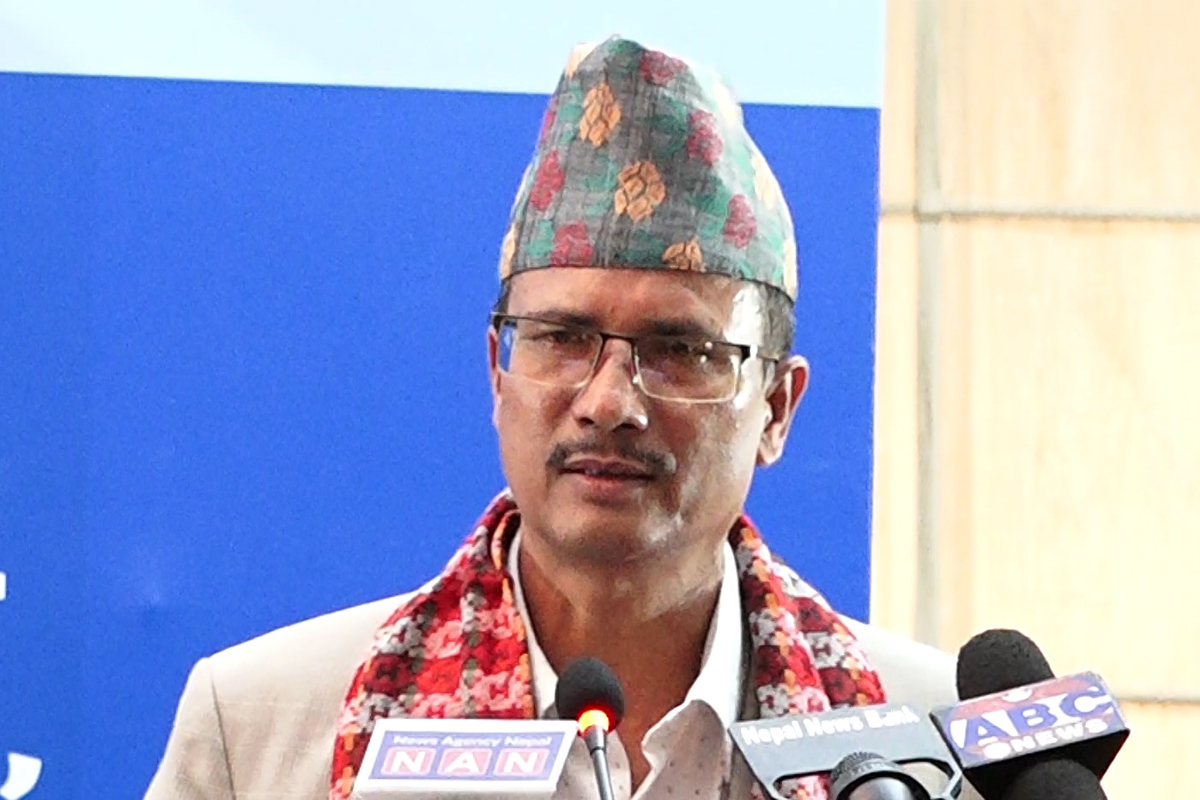 विदेशबाट शव ल्याउन सरकारलाई 'हेड्याक' भएको छ : श्रममन्त्री कुँवर