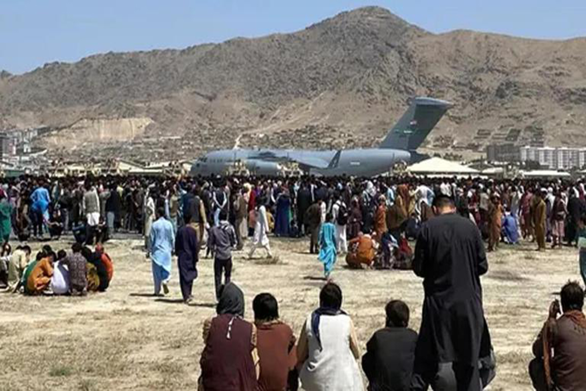 काबुलस्थित विमानस्थलबाहिर भएको विस्फोटमा ६० भन्दा बढीको मृत्यु
