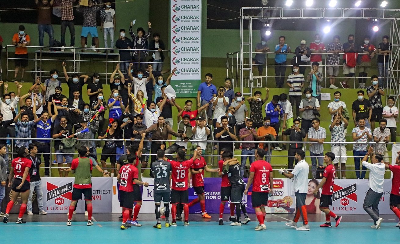 घरेलु टोली स्पोर्ट्स क्यासललाई फुटसल लिगको उपाधि