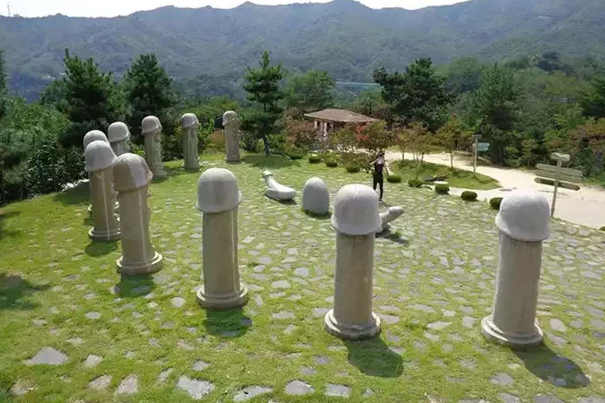 दक्षिण कोरियामा लिंगले भरिएको पार्क