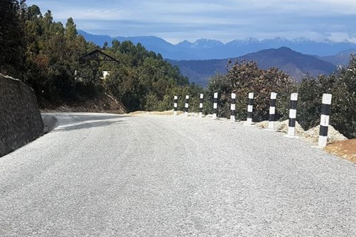 मध्यपहाडी लोकमार्ग : सडक बन्यो, पुल नबन्दा समस्या