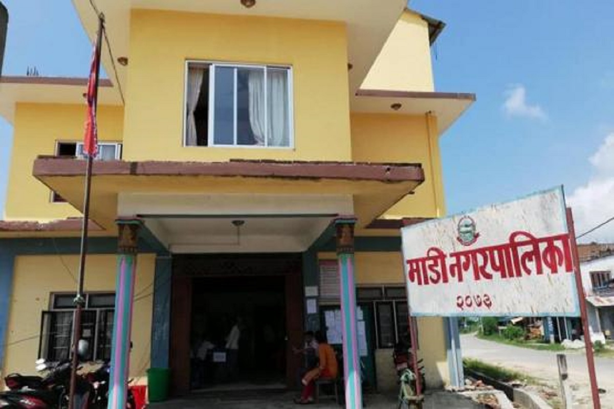 माडी नगरपालिकामा विपन्न विद्यार्थीलाई निःशुल्क यातायात