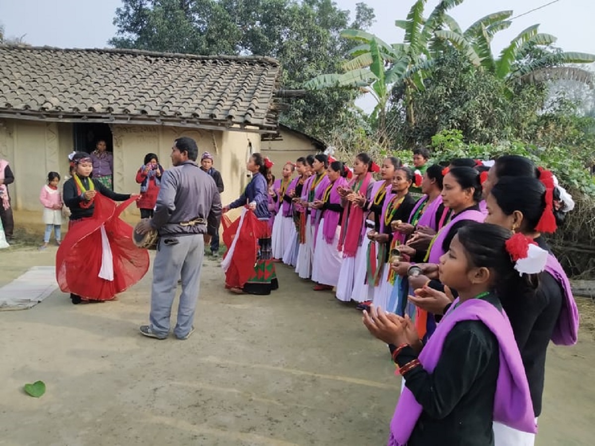 माघी नजिकिएसँगै थारू र मगर बस्तीमा चहलपहल