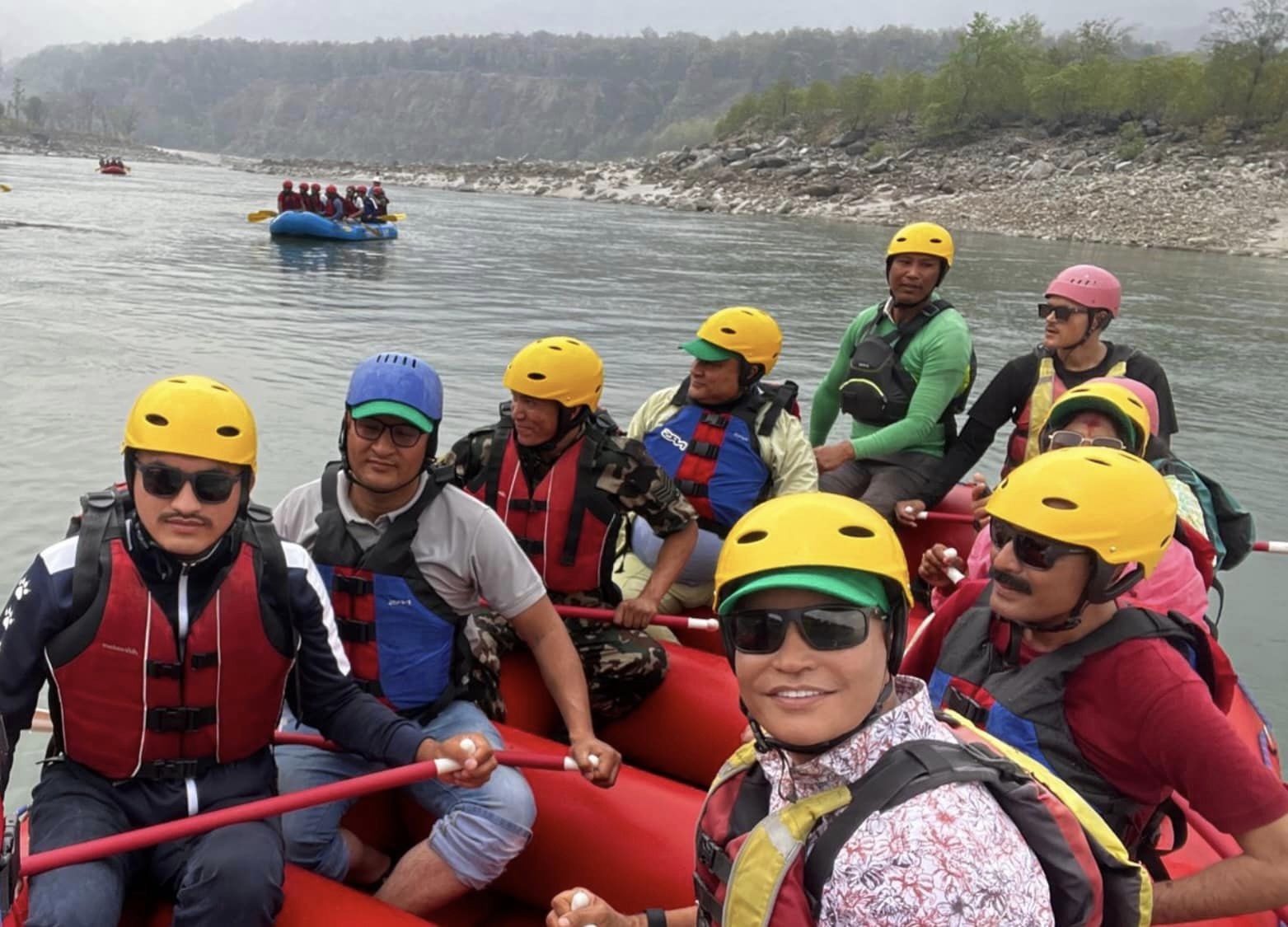 मुख्यमन्त्रीको जलयात्रासँगै सुरु भयो महाकालीमा व्यावसायिक र्‍याफ्टिङ