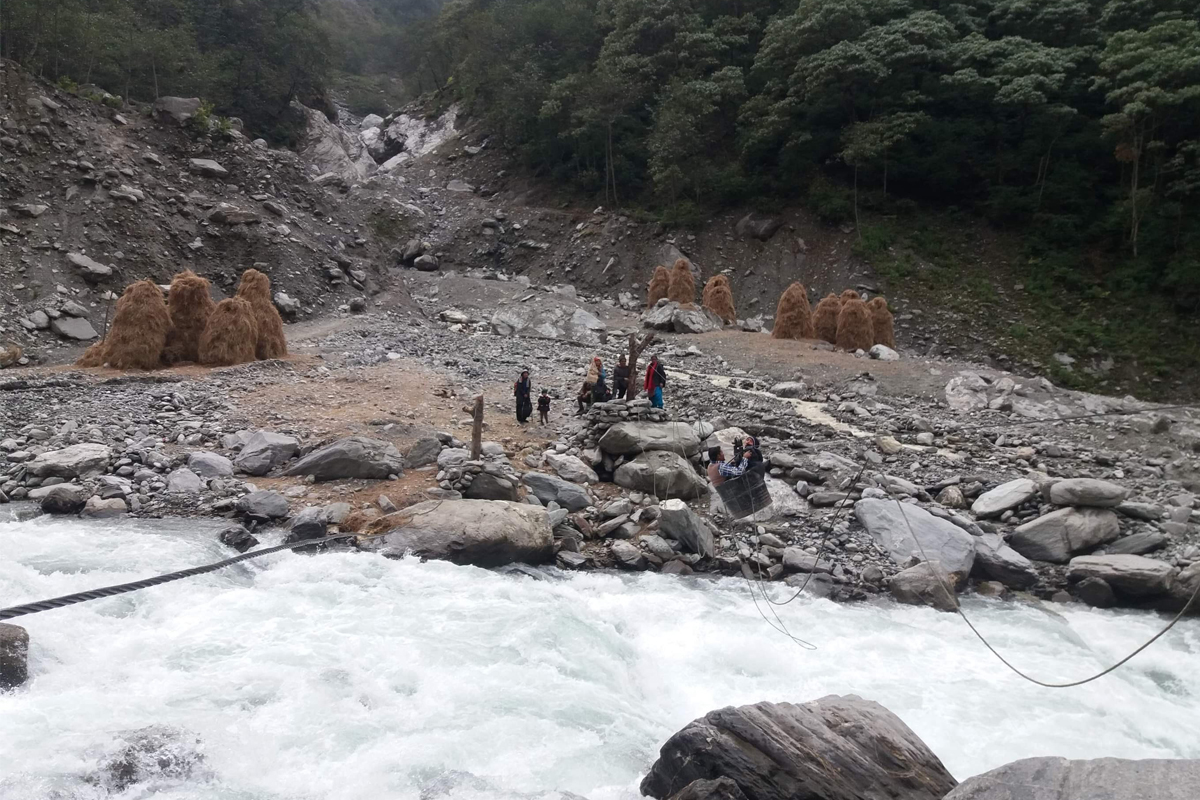 'सरकार ! महाकालीले फेरि निल्यो सुनौलो भविष्य'