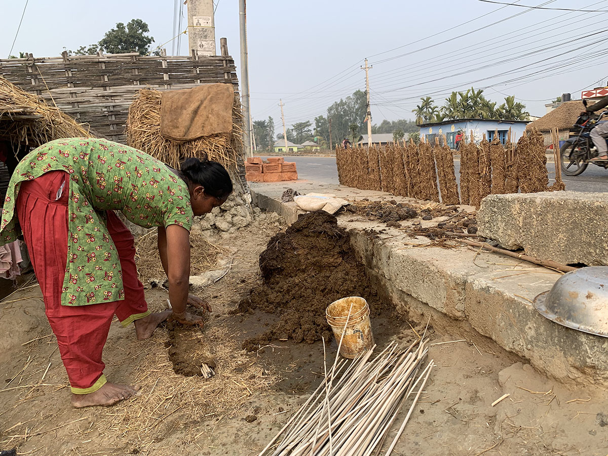 गुइँठाकै भरमा तराईका महिला 