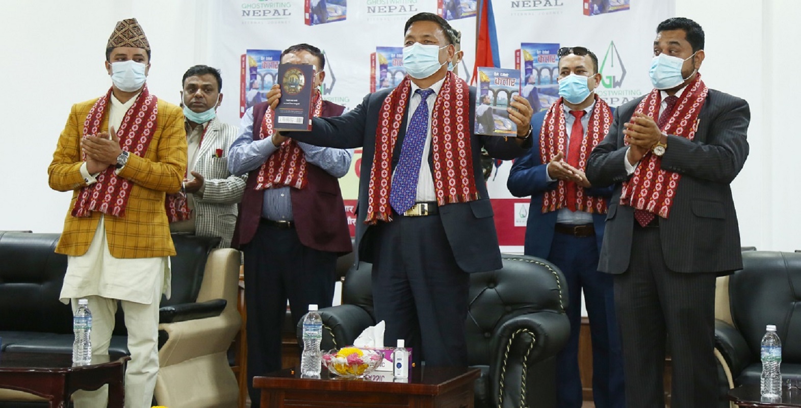 प्रोफेसर मियाले ल्याए कतारबारे दसौँ कृति ‘मैले देखेको कतार’