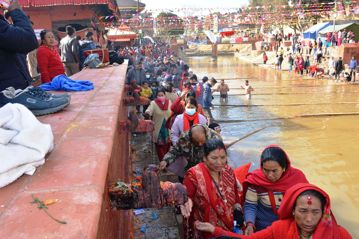 बाह्र वर्षे मेलाको अन्तिम दिन सडक अस्तव्यस्त