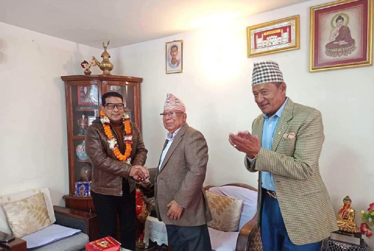 दीपक मनाङे नेकपा एकीकृत समाजवादीमा प्रवेश