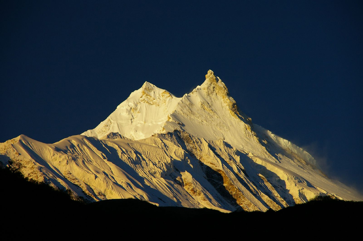 मनास्लु आरोहणका लागि १०८ जनालाई अनुमति