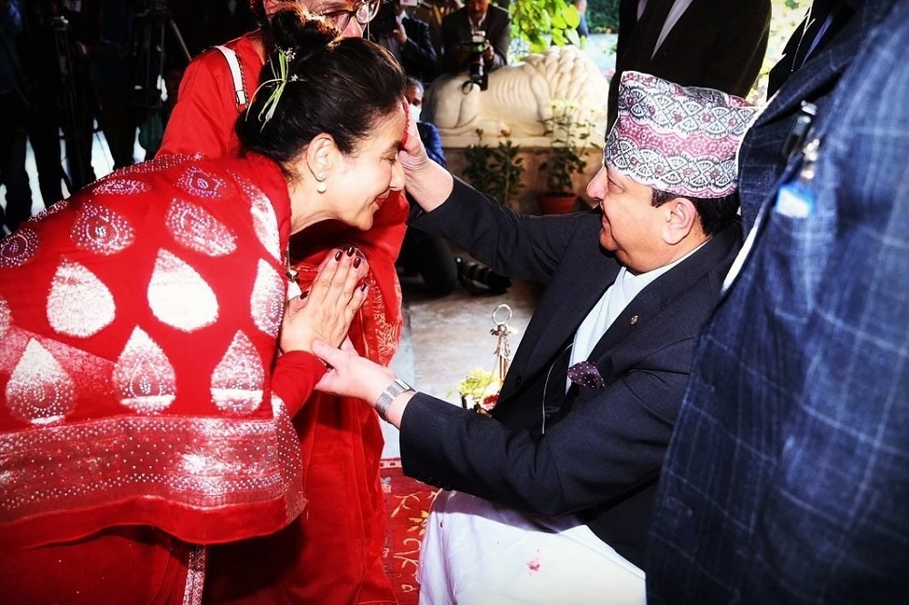 मनीषाले सार्वजनिक गरिन् पूर्वराजा ज्ञानेन्द्रसँग टीका लगाएका तस्बिर