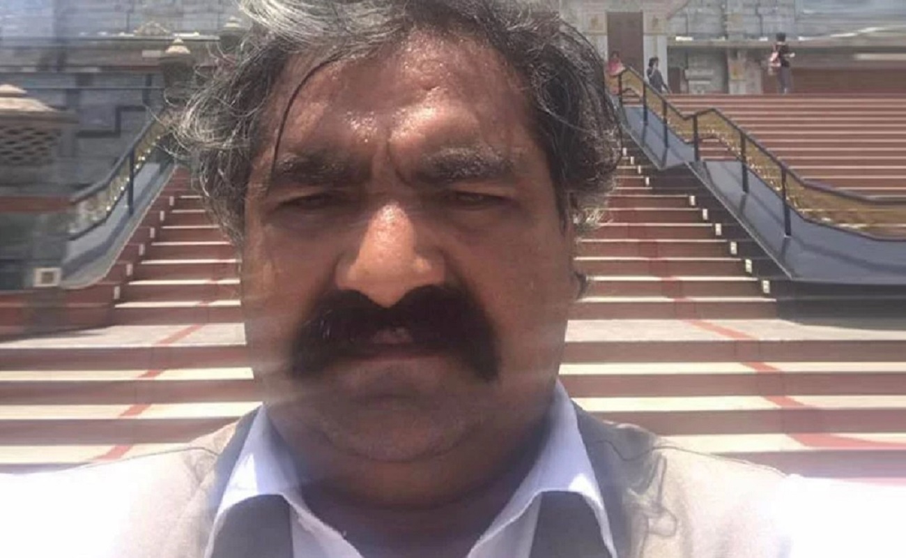 ठेकेदार मनोज भेटवाल पक्राउ