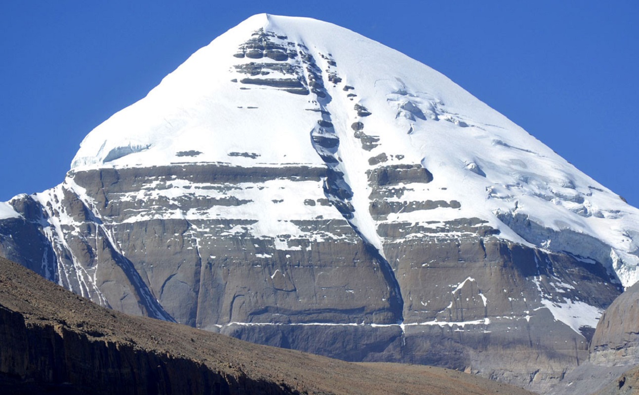 मौसमका कारण दुई दिनदेखि हुम्लामै रोकिए मानसरोवर गएका पर्यटक