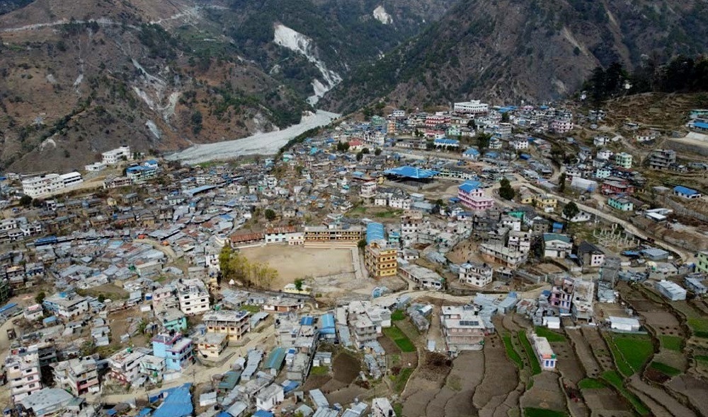 मार्तडीमा लाखौं खर्चिएर जडान गरेको सोलार अलपत्र