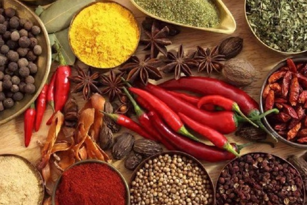 गर्मी मौसममा मसलामा कम प्रयोग गर्नुपर्ने चार चिज