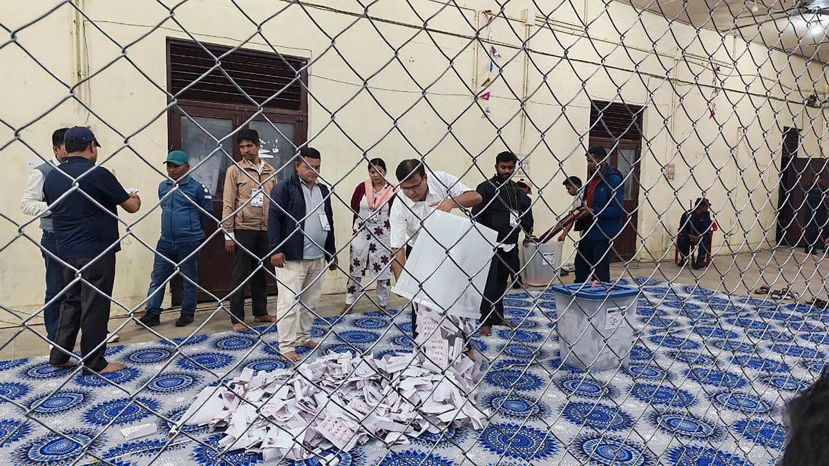 सिरहामा मतगणना सुरु, क्षेत्र नं ४ मा रास्वपाको प्रारम्भिक अग्रता