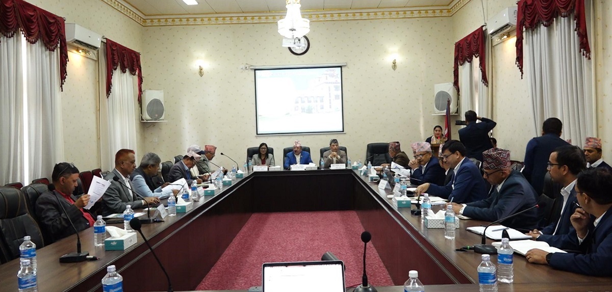 आगामी निर्वाचनबारे पूर्वपदाधिकारीसँगको परामर्शमा आयोग