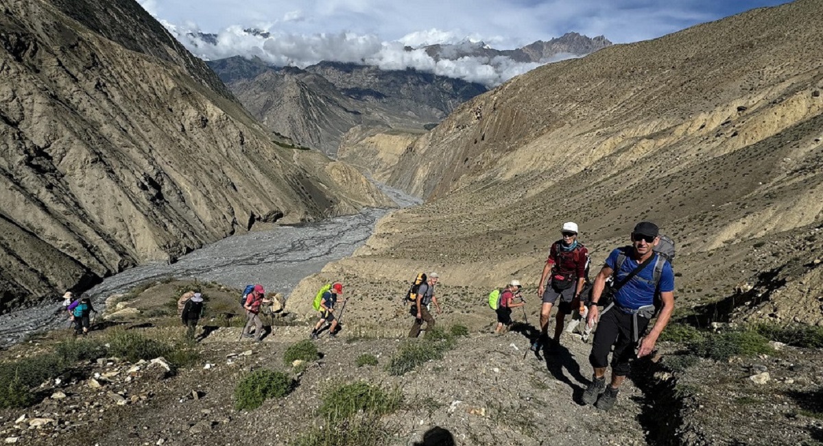 खुल्न थाल्यो मौसम, बढ्न थाले पर्यटक